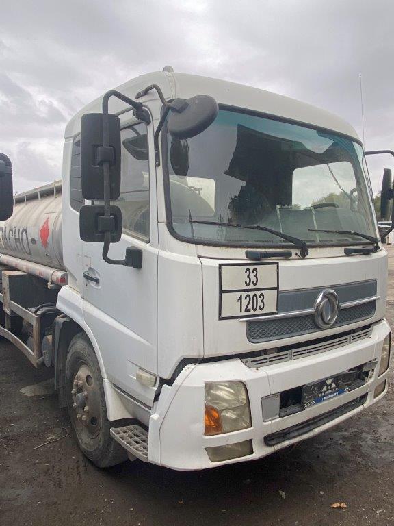 Топливозаправщик Dlq5140-giyt3