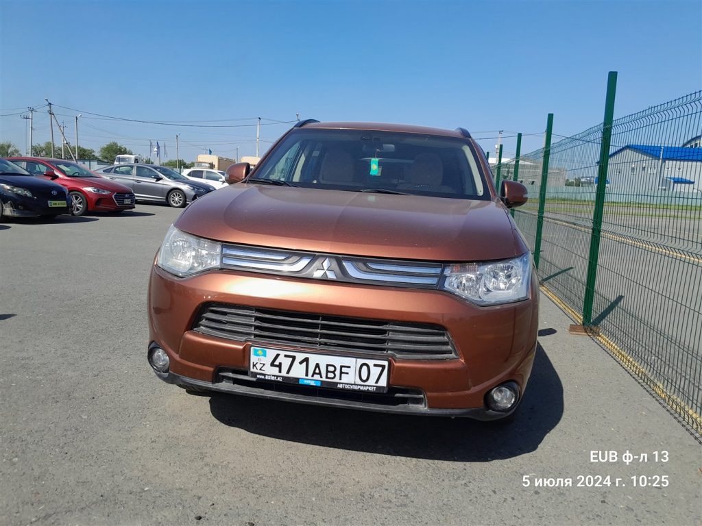 Mitsubishi  Outlander